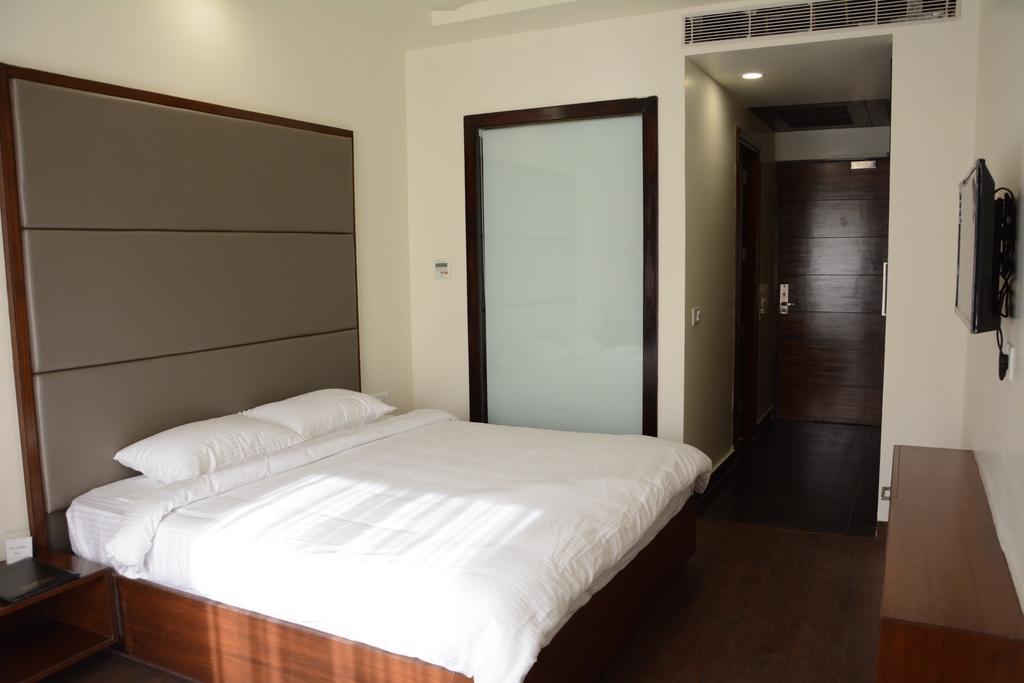Green Hotel & Restaurant Pathankot Phòng bức ảnh